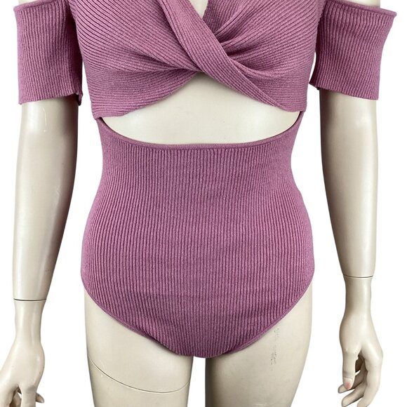 Le Lis Womens Bodysuit Size‎ Small NWT Twist Ribbed Mauve Off-Shoulder Cutout - Picture 2 of 6